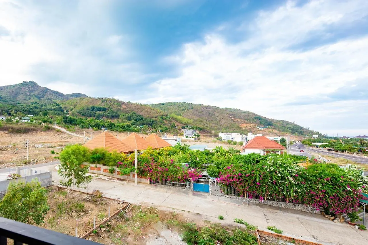 **  Tubong Hotel Private Enterprise Nha Trang Vietnám