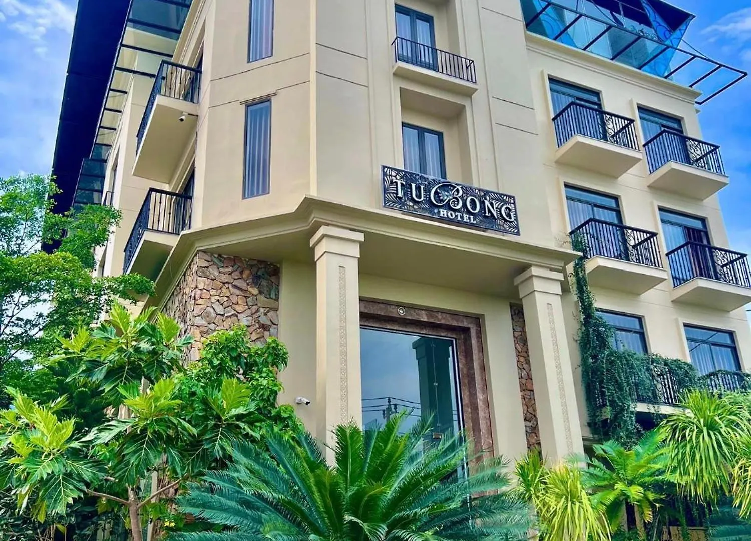 Tubong Hotel Private Enterprise Nha Trang 2*,  Vietnám