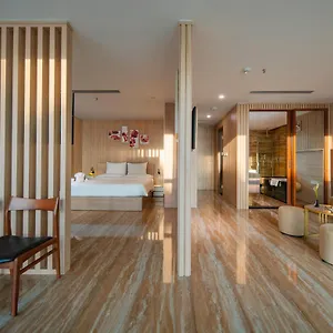 翡翠湾水疗酒店 ***** 芽庄