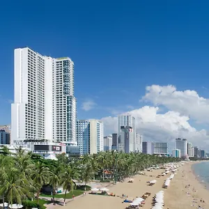 Hotel Vinpearl Beachfront, Nha Trang